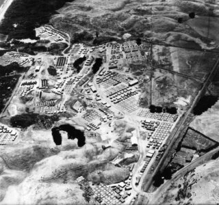 marine-camp-during-ww2-1942.jpg