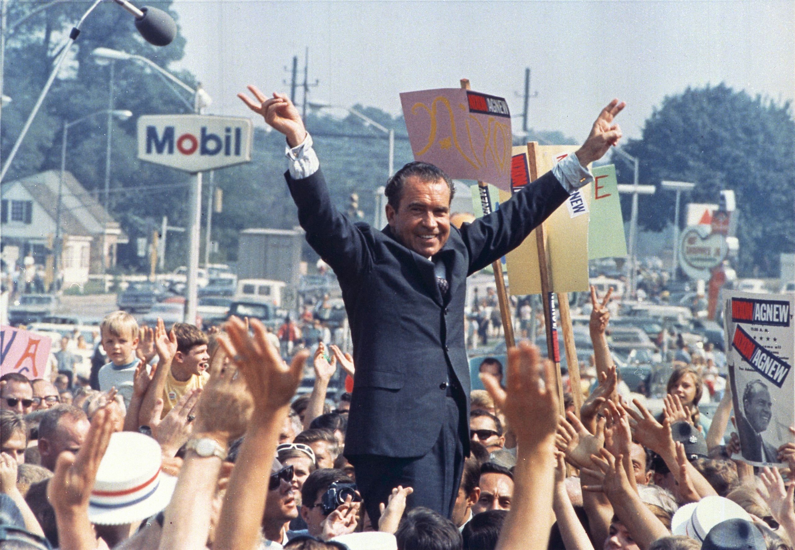 NIXONcampaigns.jpg