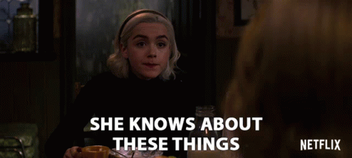 she-knows-about-these-things-kiernan-shipka.gif
