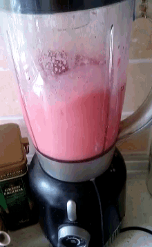 smoothie-blending.gif
