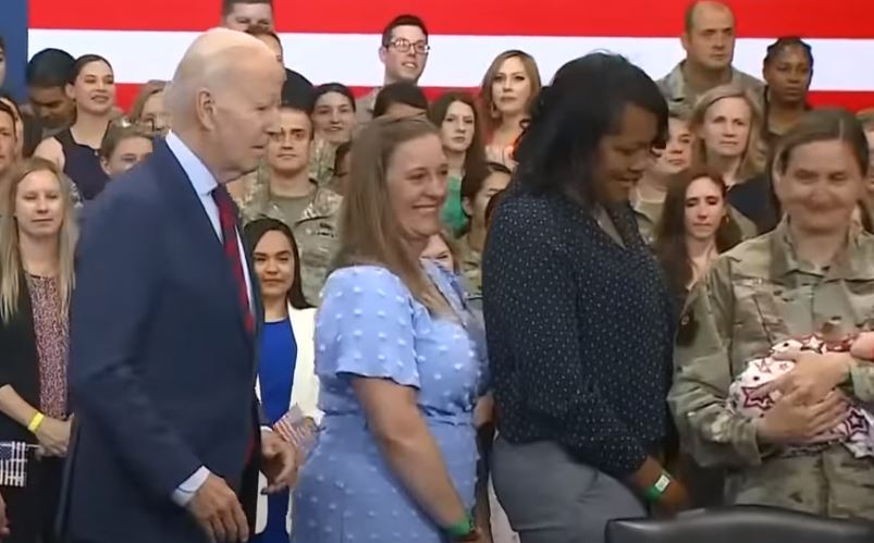 biden-sniff-baby.jpg