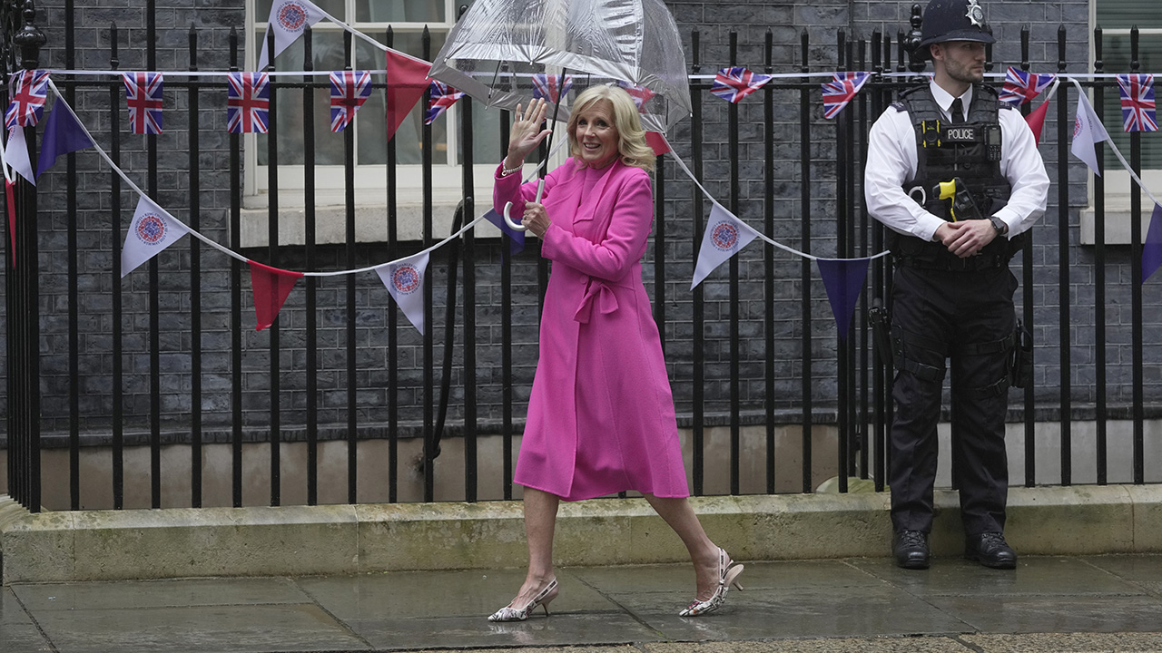 13215555_050523-cc-ap-jill-biden-london-img.jpeg