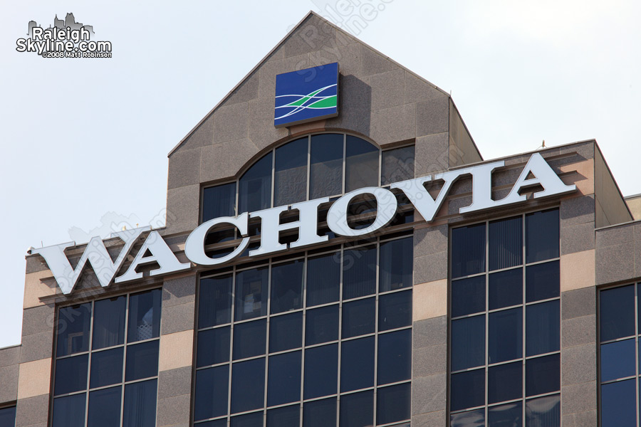 august_03_08_wachovia_sign_raleighskyline.com_03.jpg