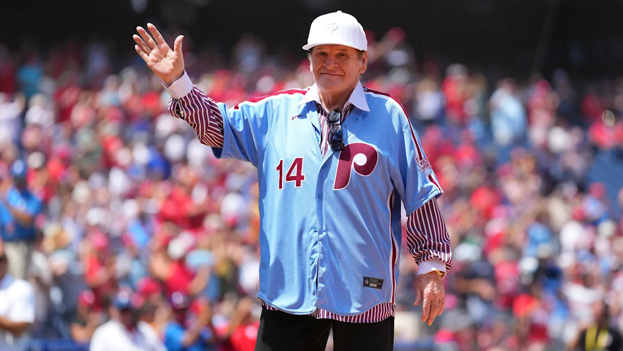 Pete Rose won three World Series titles during his career, including two with his hometown Reds Pete Rose won three World Series titles during his career, including two with his hometown Reds